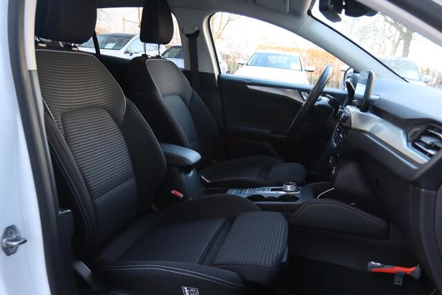 Ford FOCUS WAGON 1.0 ECOBOOST AUT. TITANIUM X BUSINESS | LED | TREKHAAK | CARPLAY | KEY-LESS | NAVI | CRUISE