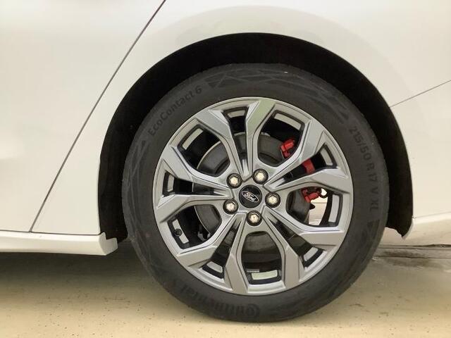 Ford FOCUS 1.0 EcoBoost Hybrid ST Line X 155pk | Driver Assistance Pack | Winter Pack | Panoramadak | Trekhaak Afneembaar | Head up Display | Matrix LED | Verlengde fabrieksgarantie tot 10-2028