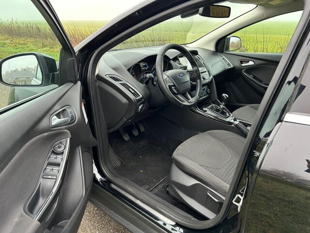 Ford FOCUS Wagon 1.0 126 PK Titanium Navi / Clima / Keyless Topstaat!