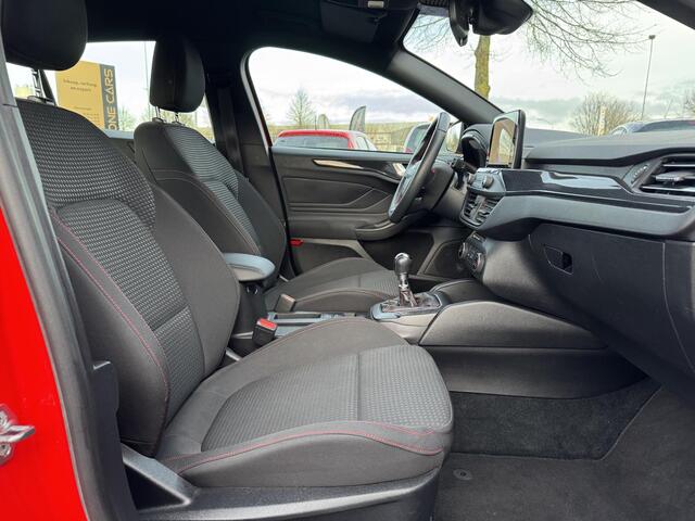 Ford FOCUS Wagon 1.0 EcoBoost ST Line Business 1e Eigenaar,Navi,Clima,Cruise,PDC V+A,N.A.P,APK tot 08-2025