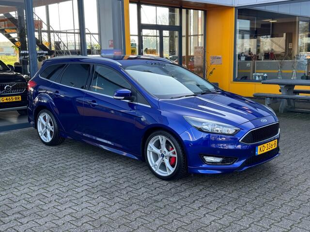 Ford FOCUS 1.0 Titanium - navi - camera - climate control