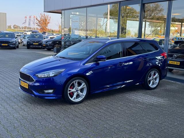 Ford FOCUS 1.0 Titanium - navi - camera - climate control