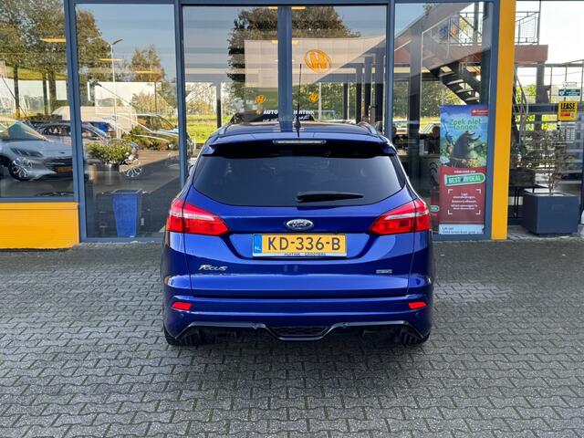 Ford FOCUS 1.0 Titanium - navi - camera - climate control
