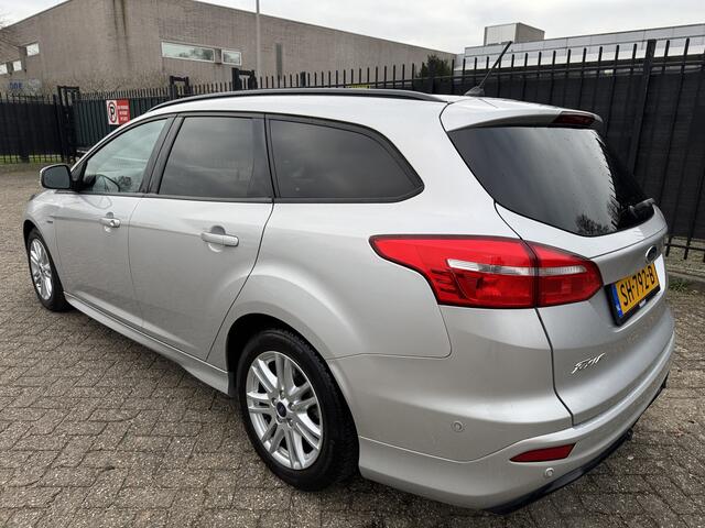 Ford FOCUS Wagon 1.0 ST-Line 6 Versn Clima/Cruise/Carplay/PDC