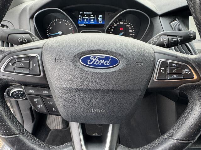 Ford FOCUS Wagon 1.0 ST-Line 6 Versn Clima/Cruise/Carplay/PDC