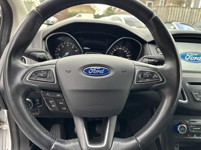 Ford FOCUS Wagon 1.0 Turbo Titanium Navigatie / Stoelverwarming / All-Seasons