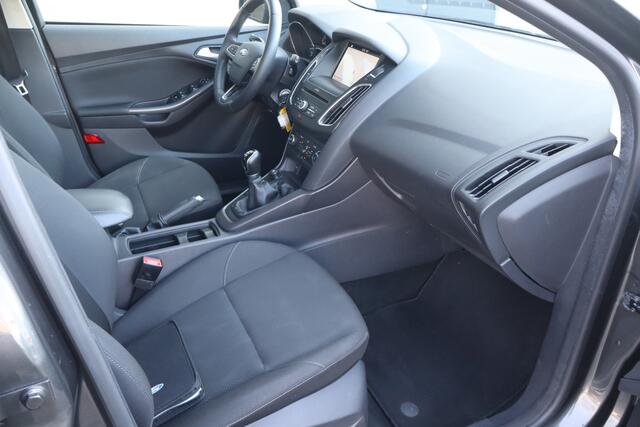 Ford FOCUS Wagon 1.0 Lease Edition NL-Auto!! Stoel+Stuurverwarming I Park-Assist