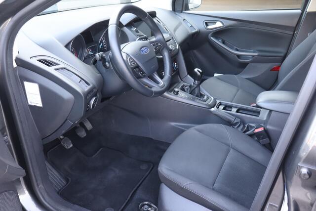 Ford FOCUS Wagon 1.0 Lease Edition NL-Auto!! Stoel+Stuurverwarming I Park-Assist