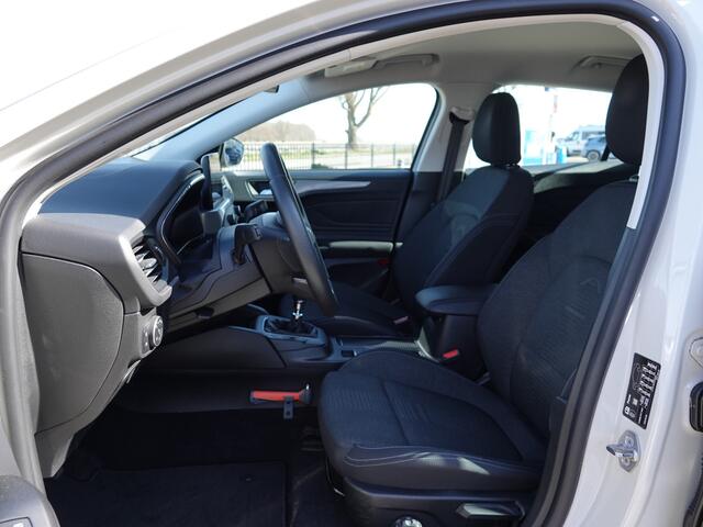 Ford FOCUS Wagon 1.0 EcoBoost 125PK Active Business ELEK. TREKH. | WINTER PACK | LMV | NAVI