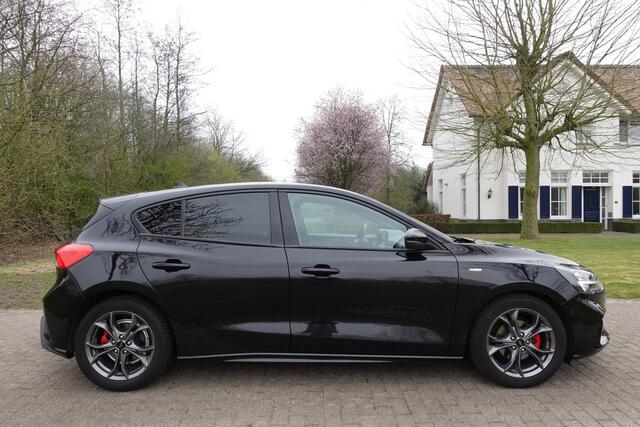 Ford FOCUS 1.0 EcoBoost Titanium X Business ST Line | Winterpakket | LED | PDC | Camera |