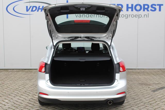Ford FOCUS Wagon 1.0-125pk EcoBoost Mild-hybrid Titanium. Mooie, ruime, luxe en comfortabele Ford Focus wagon. Volautm. airco dual, camera, easy entry/easy go, stoel-, stuur- en voorraamverw., cruise control, Isofix, side- en lane assist, parkeersensoren v+a, LM wie