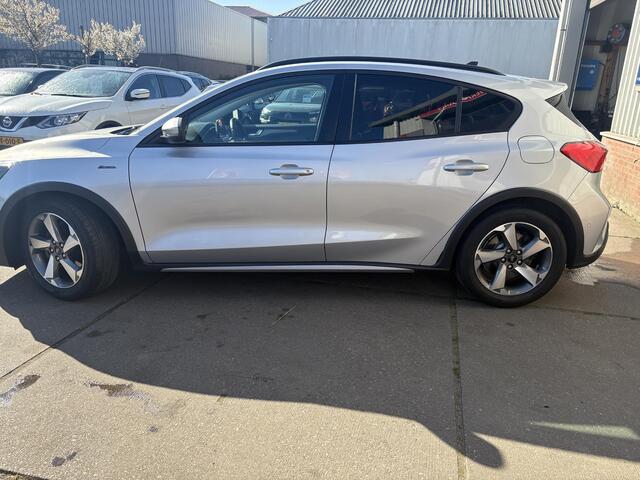 Ford FOCUS 1.0 EcoBoost active Nieuwe motor