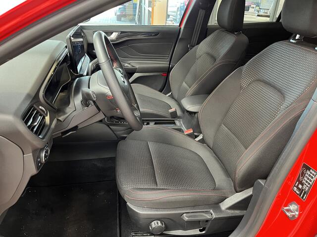 Ford FOCUS Wagon EcoBoost Hybrid 155 pk ST Line | Pano | Winter Pack | Camera | Adapt. cruise | Camera | Draadloos Apple Carplay |