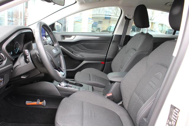 Ford FOCUS 1.5 EcoBoost Active Business 150pk | Dealeronderhouden! | Automaat | Trekhaak 1500KG | Cruise Control | Navigatie | Airco | Parkeersensoren |