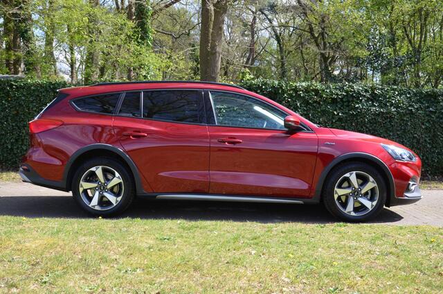 Ford FOCUS Wagon 1.5 EcoBoost Active Business Navi/Led/Pdc/Ecc/Trekhaak-Wegklapbaar/Privacy-Glass/lichtmetalen velgen 17"/Bang & Olufsen audiosysteem