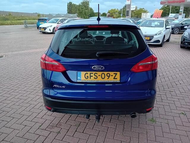 Ford FOCUS Wagon 1.5 Titanium Automaat 150 PK, Airco(automatisch), Multimediasysteem, Carplay/Android auto, Navigatie, Camera, Parkeersensoren, Parkeerhulp, Cruise control, Stoelverwarming, Verwarmd stuurwiel, Verwarmde voorruit, Keyless, Half lederen bekleding, Tre