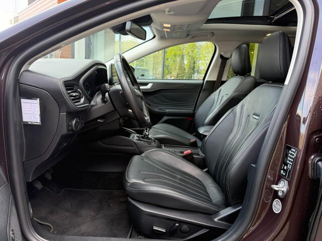 Ford FOCUS Wagon 1.0 EcoB. VIGNALE,Pano,Leer,BenO,Keyless,LED,HeadUp, etc