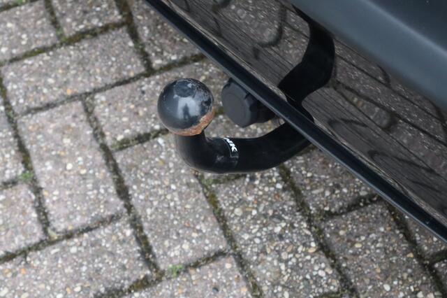 Ford FOCUS 1.0 EcoB. Tit. Bns | Geen Import | Trekhaak | Navi