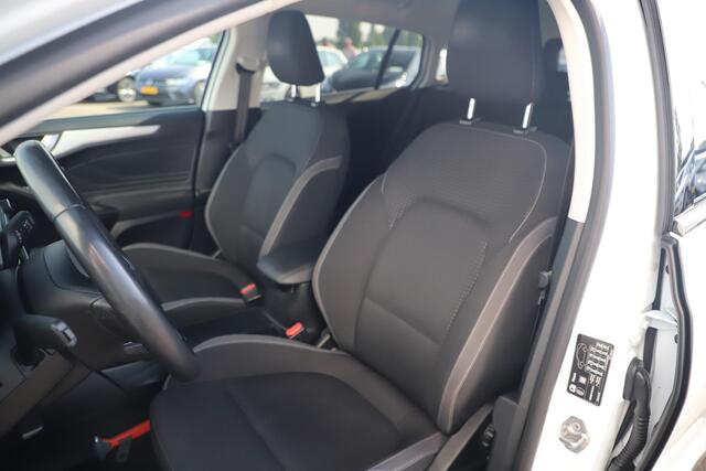 Ford FOCUS Wagon 1.0 EcoBoost Trend Edition Business 101PK Stuur & Stoelverwarming Getint Glas Navigatie Carplay Android Parkeersensor