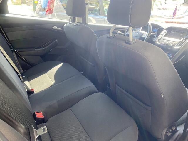 Ford FOCUS 1.0 Trend NAVI/AIRCO/CRUISE/NL AUTO/NW APK