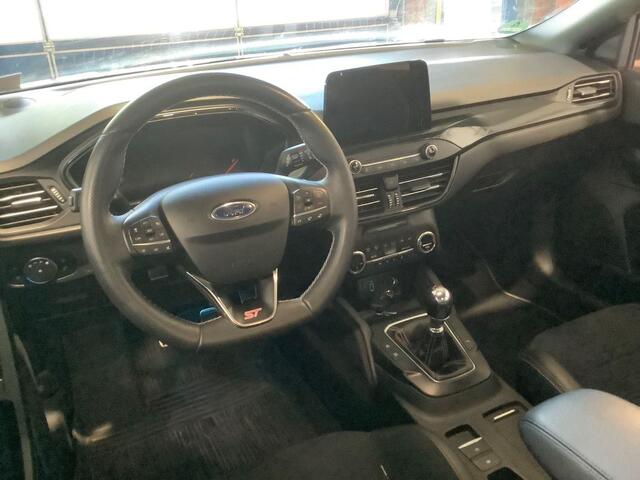 Ford FOCUS Wagon 2.3 EcoBoost ST-3 | 280PK | Adaptive cruise control | Launch control | Winter Pack | Full LED | Camera