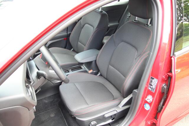 Ford FOCUS Wagon 1.0 EcoBoost 155 PK Hybrid AUTOMAAT ST-Line B&O PREMIUM AUDIO | AFNEEMBARE TREKHAAK| WINTERPAKKET|