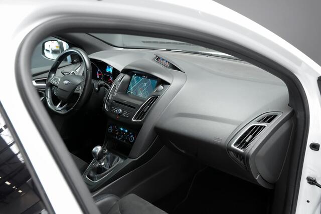 Ford FOCUS 2.3 350pk RS |REMUS uitlaatsysteem|schuif/kantel dak|schaalstoelen|Sony|cruise control|Apple Carplay & Android Auto|19" gesmeden wielen|