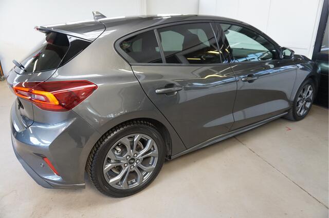 Ford FOCUS 1.0 EcoBoost Hybrid ST Line Navi - All Season Banden