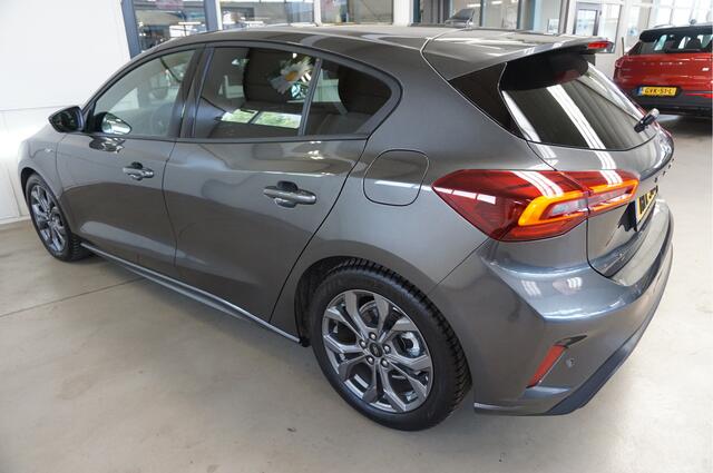 Ford FOCUS 1.0 EcoBoost Hybrid ST Line Navi - All Season Banden