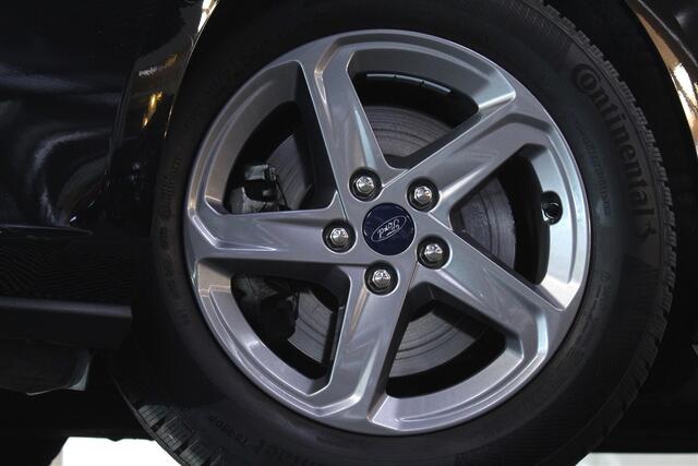 Ford FOCUS Wagon 1.5 EcoBoost Titanium PANO B&O CARPLAY HUD '19