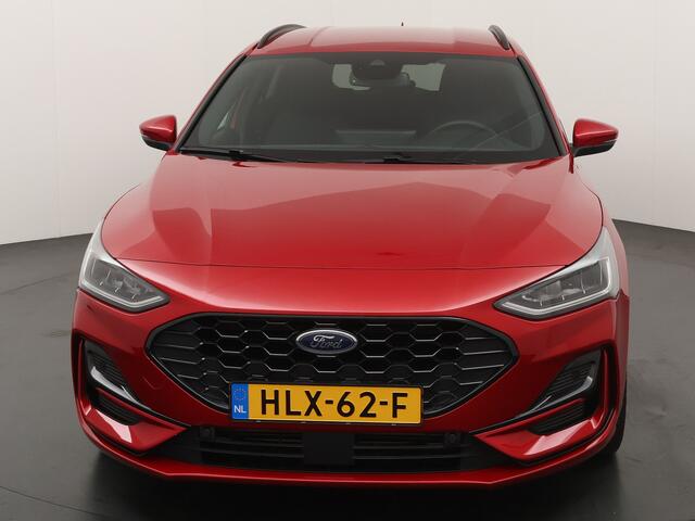 Ford FOCUS Wagon 125pk EcoBoost Hybrid ST Line | Winter Pack | Camera | Adapt. Cruise | Blis | All seasons | Apple Carplay/Android Auto |