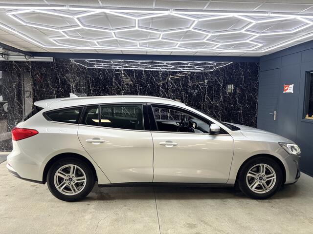 Ford FOCUS Wagon 1.0 EcoBoost Titanium Business