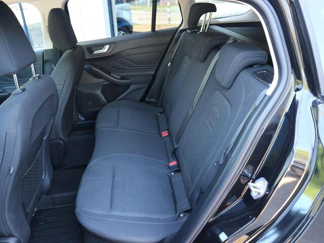 Ford FOCUS 1.0 EcoBoost Hybrid Active * NAVI * CAMERA * WINTERPAKKET *