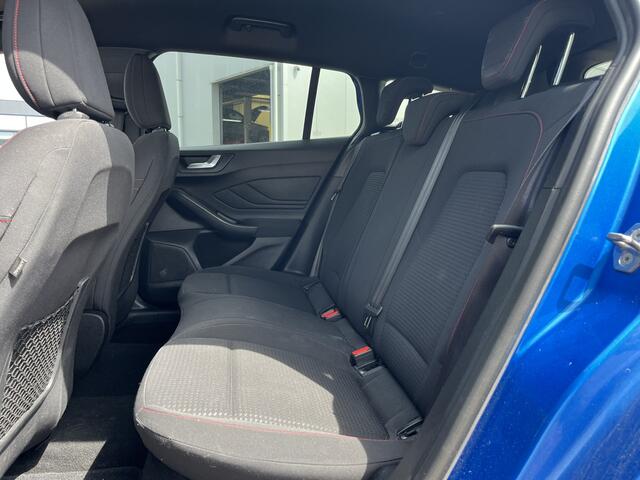 Ford FOCUS Wagon 1.0 EcoBoost ST Line Business | Nieuw Binnen | Cruise | Winterpakket | Sensoren