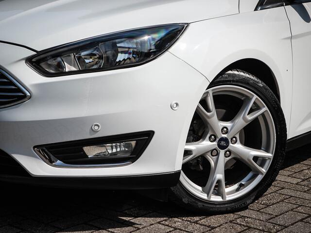 Ford FOCUS Wagon 1.0 Titanium | Clima | Cruise | Navi | Pdc Voor/Achter | Trekhaak | 17 Inch |