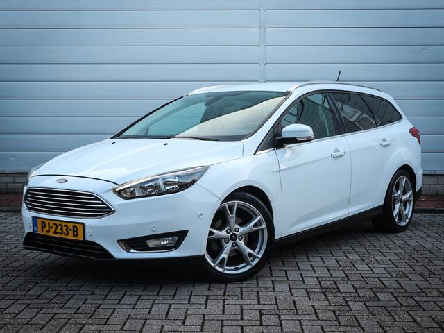Ford FOCUS Wagon 1.0 Titanium | Clima | Cruise | Navi | Pdc Voor/Achter | Trekhaak | 17 Inch |