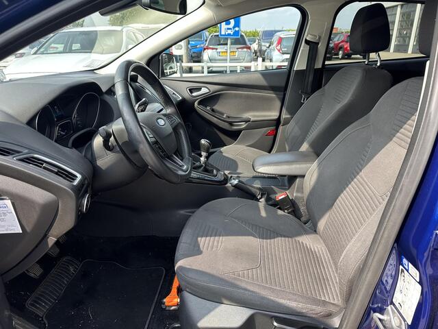 Ford FOCUS 1.0 Titanium Sport, zeer nette auto, volledig onderhouden!