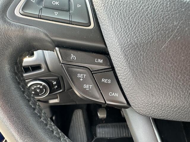 Ford FOCUS 1.0 Titanium Sport, zeer nette auto, volledig onderhouden!