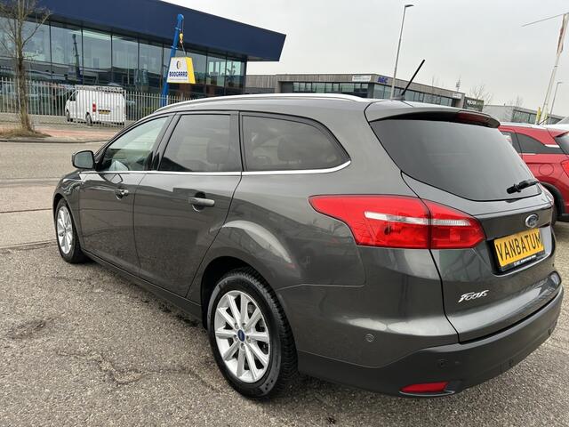 Ford FOCUS 1.5 Titanium Automaat