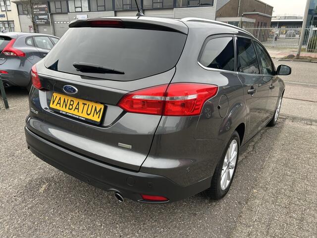 Ford FOCUS 1.5 Titanium Automaat
