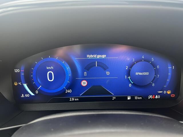 Ford FOCUS Wagon 1.0 EcoBoost Hybrid ST Line X 125pk | 18 Inch Lichtmetaal | Elektrische Achterklep | Panoramadak | Driver Assistance Pack | Winterpack | Matrix Led koplampen