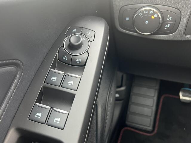 Ford FOCUS Wagon 1.0 EcoBoost Hybrid ST Line X 125pk | 18 Inch Lichtmetaal | Elektrische Achterklep | Panoramadak | Driver Assistance Pack | Winterpack | Matrix Led koplampen