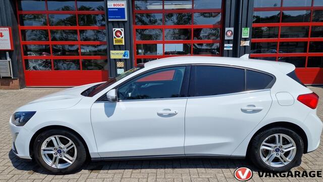 Ford FOCUS 1.0 EcoB. Tr Ed. bns
