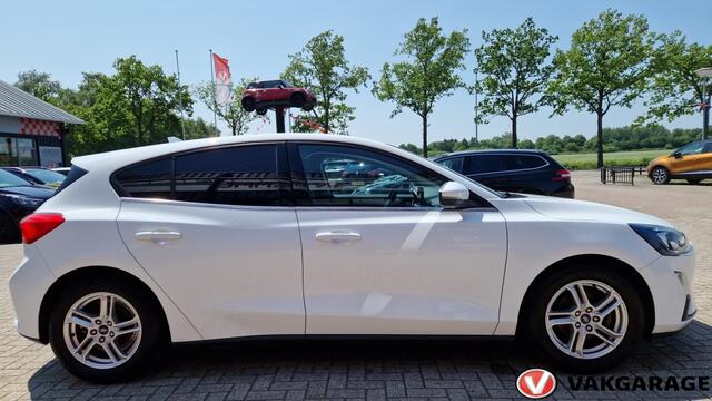 Ford FOCUS 1.0 EcoB. Tr Ed. bns