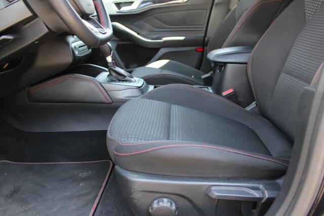 Ford FOCUS 1.0 EcoBoost Hybrid ST Line X Navi/Carplay, Winterpack, Camera, 18" Automaat!