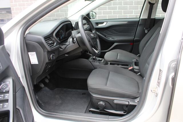 Ford FOCUS Wagon 1.0 EcoBoost Trend Edition Business / Clima / Trekhaak