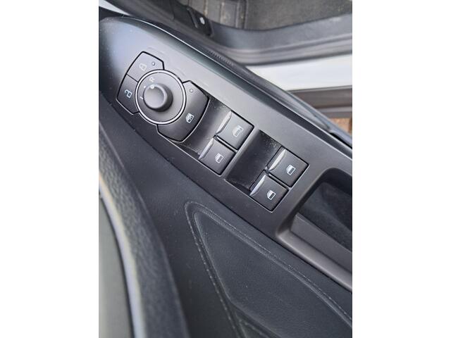 Ford FOCUS Wagon 1.0 EcoBoost Hybrid!! Connected | Clima | Cruise control | Navigatie | 1e Eigenaar | BTW auto | RIJKLAARPRIJS INCL 12 MAANDEN GARANTIE EN BEURT