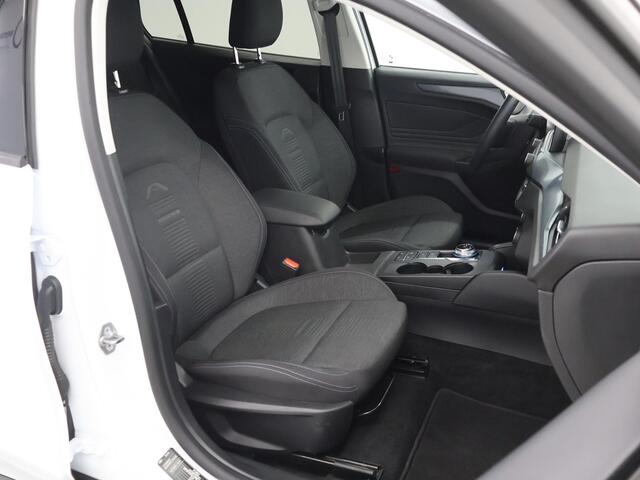 Ford FOCUS Wagon 1.0 EcoBoost Active X Business | Navigatie | Winterpakket | Parkeercamera | Climate Control | Cruise Control |
