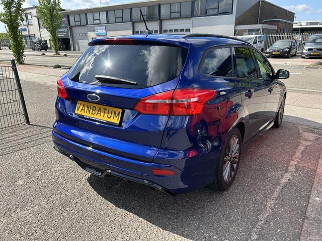 Ford FOCUS 1.0 ST-Line