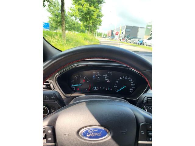 Ford FOCUS Wagon 1.5 EcoBoost 182 PK ST Line Business | LED | Winterpack | BLIS | Adaptieve Cruise Control | Camera | Electrische achterklep | Headup Display | DAB | Leder/Stof | 50DKM!